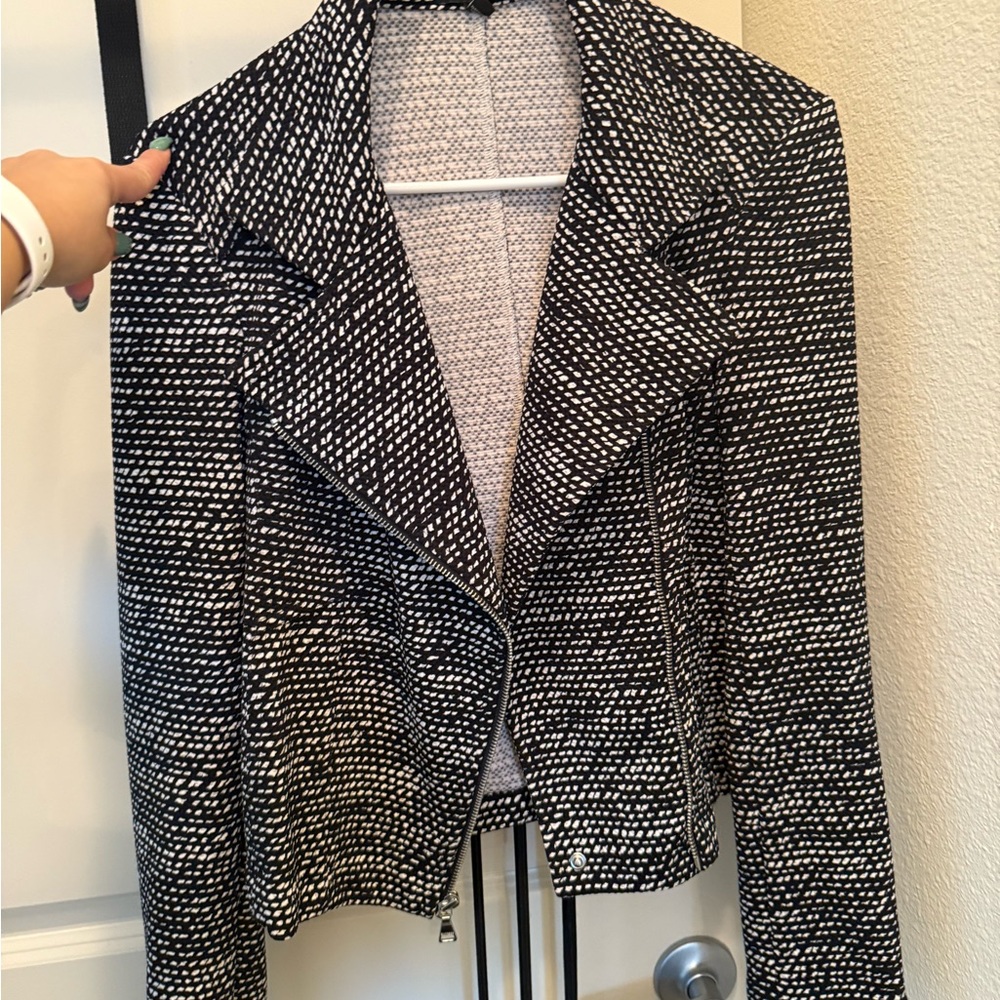 Express Black and White Textured Blazer